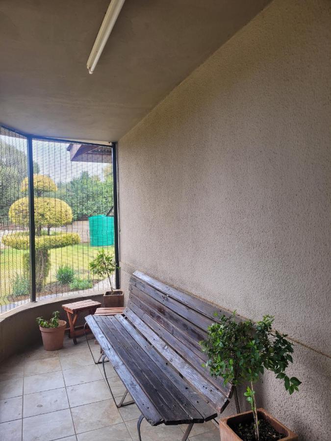 Palm Guesthouse Zeerust Dış mekan fotoğraf