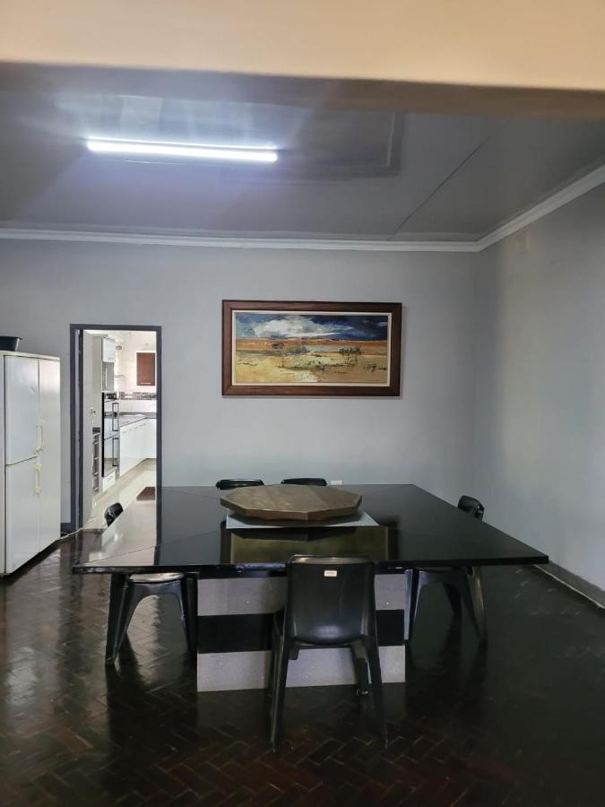 Palm Guesthouse Zeerust Dış mekan fotoğraf