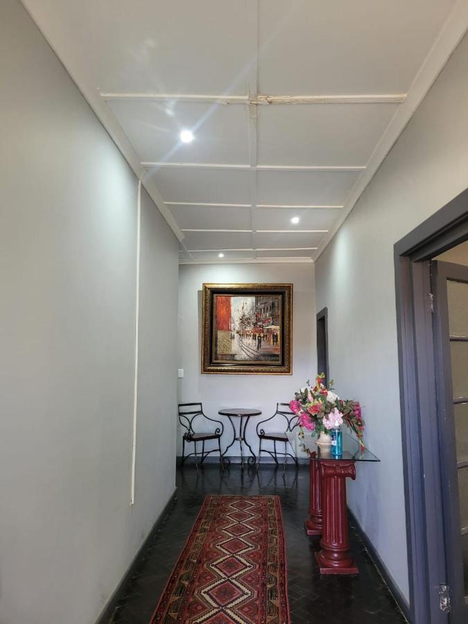 Palm Guesthouse Zeerust Dış mekan fotoğraf